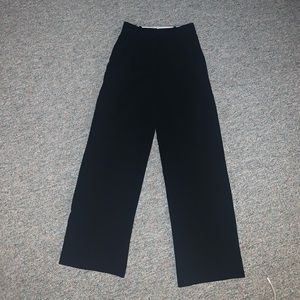 Aritzia effortless pants size 0